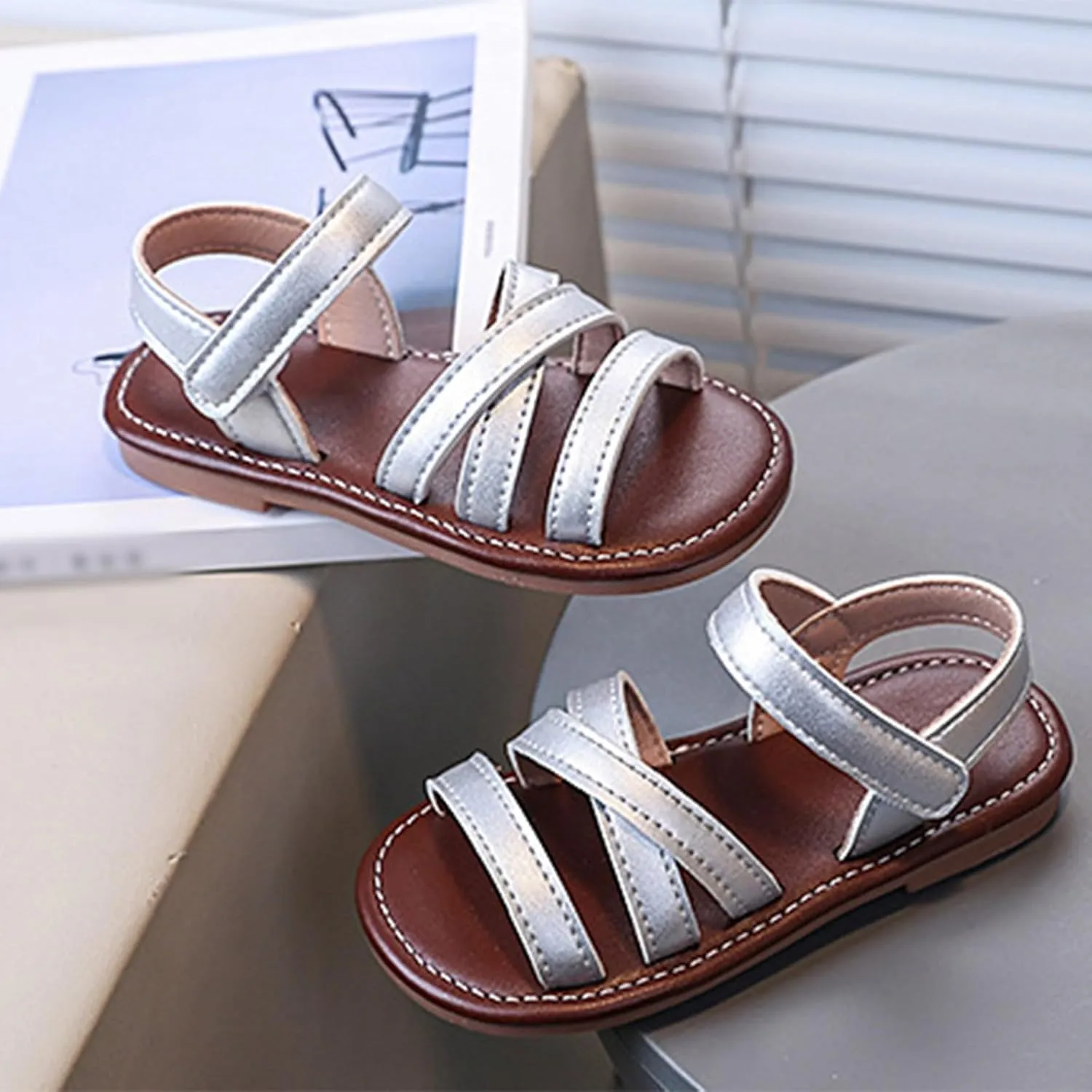 2025 Girls Casual Sandals Fashion Outdoor Sport Walking Footwear with Ankle Strap Summer Slip-On Beach Vacation Slides Comfortable Cute Kids Open Toe Slippers Breathable Dressy Party Dance Shoes