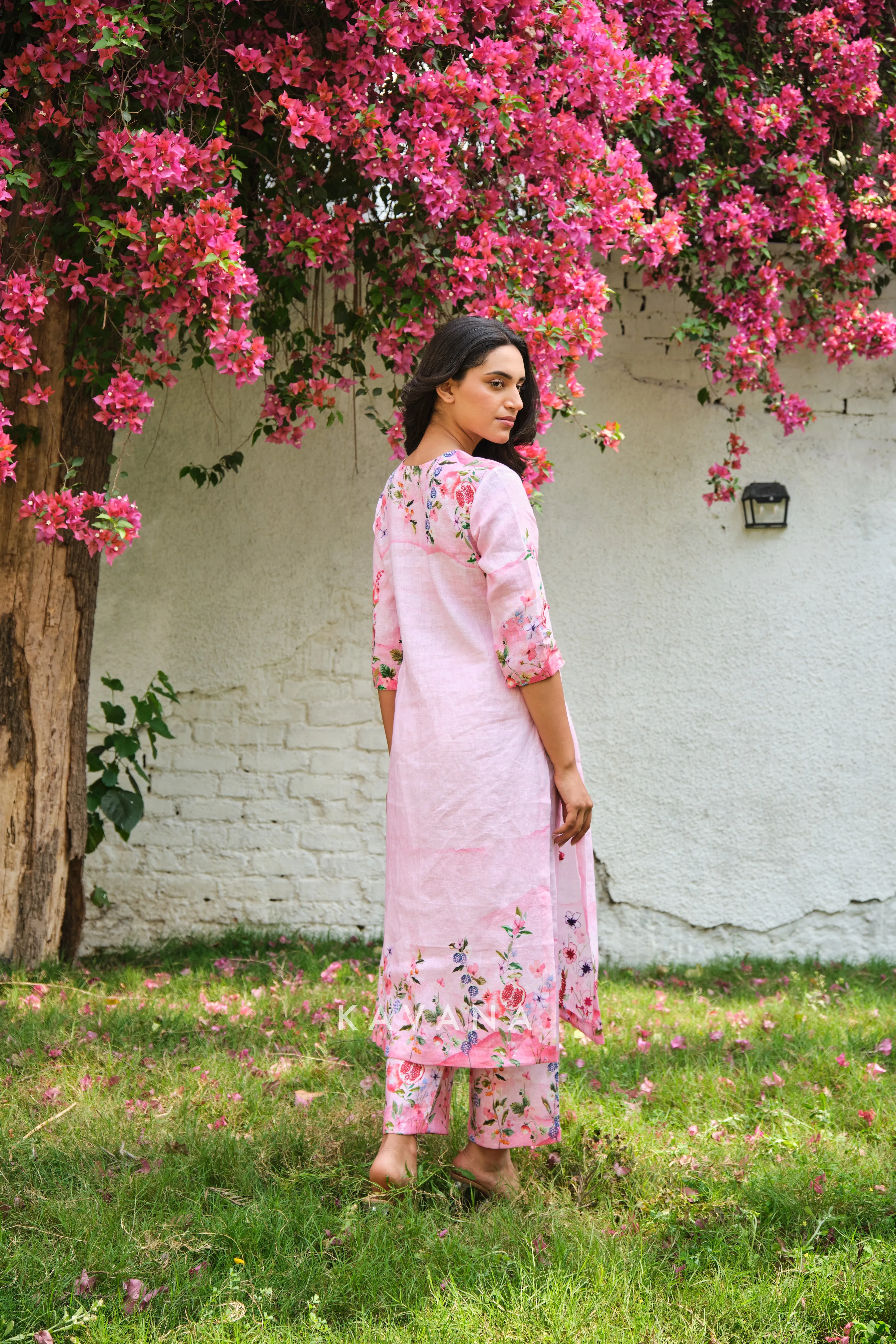 Anaar dana kurta set