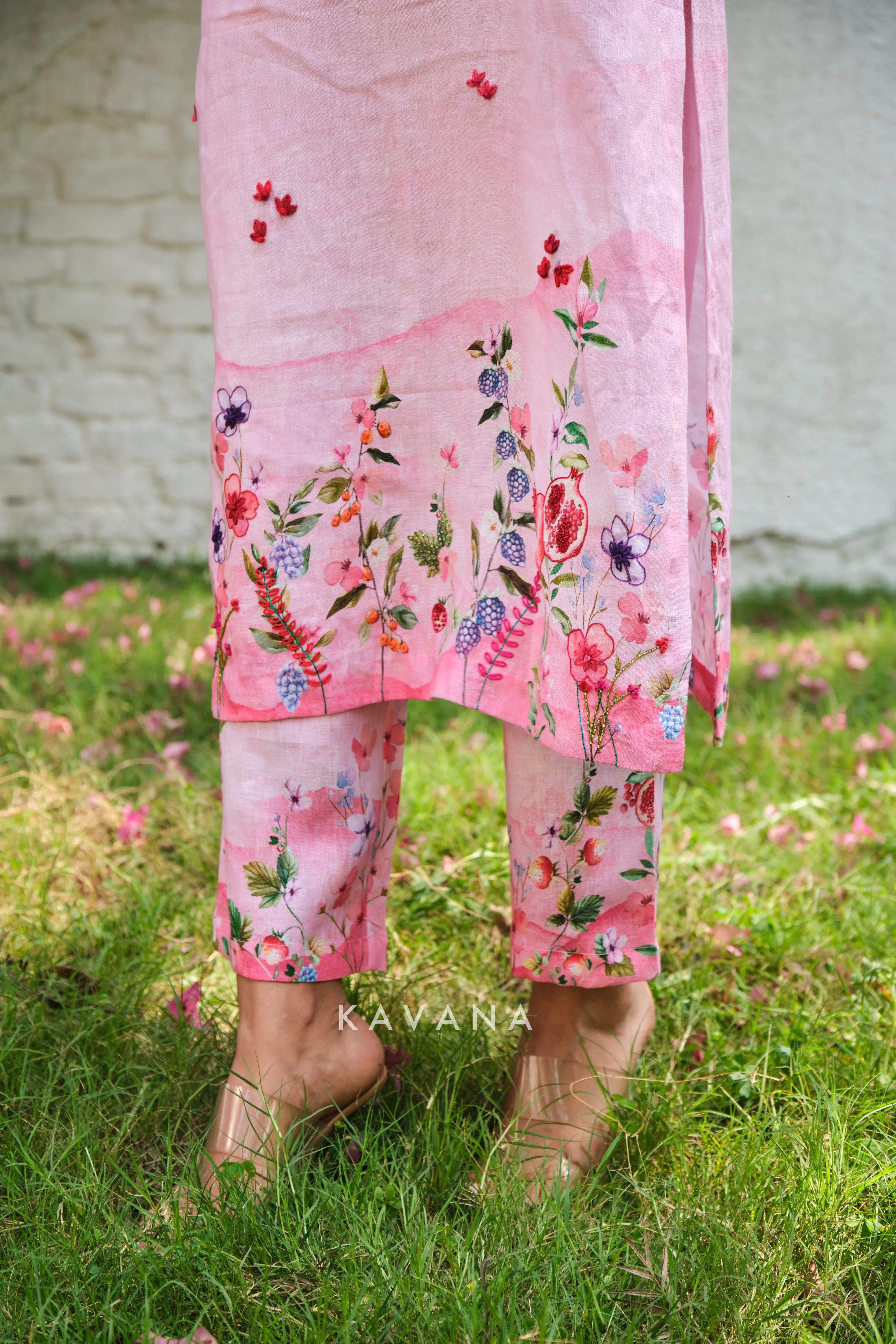 Anaar dana kurta set