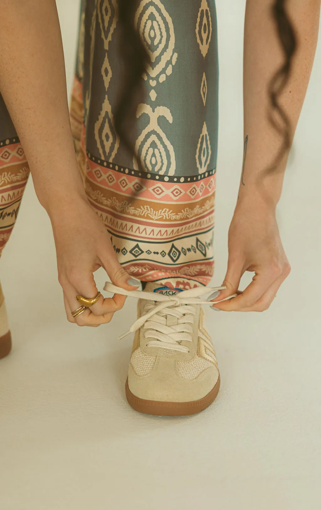 Back70- IUTA 2512 in GOLD Sneakers