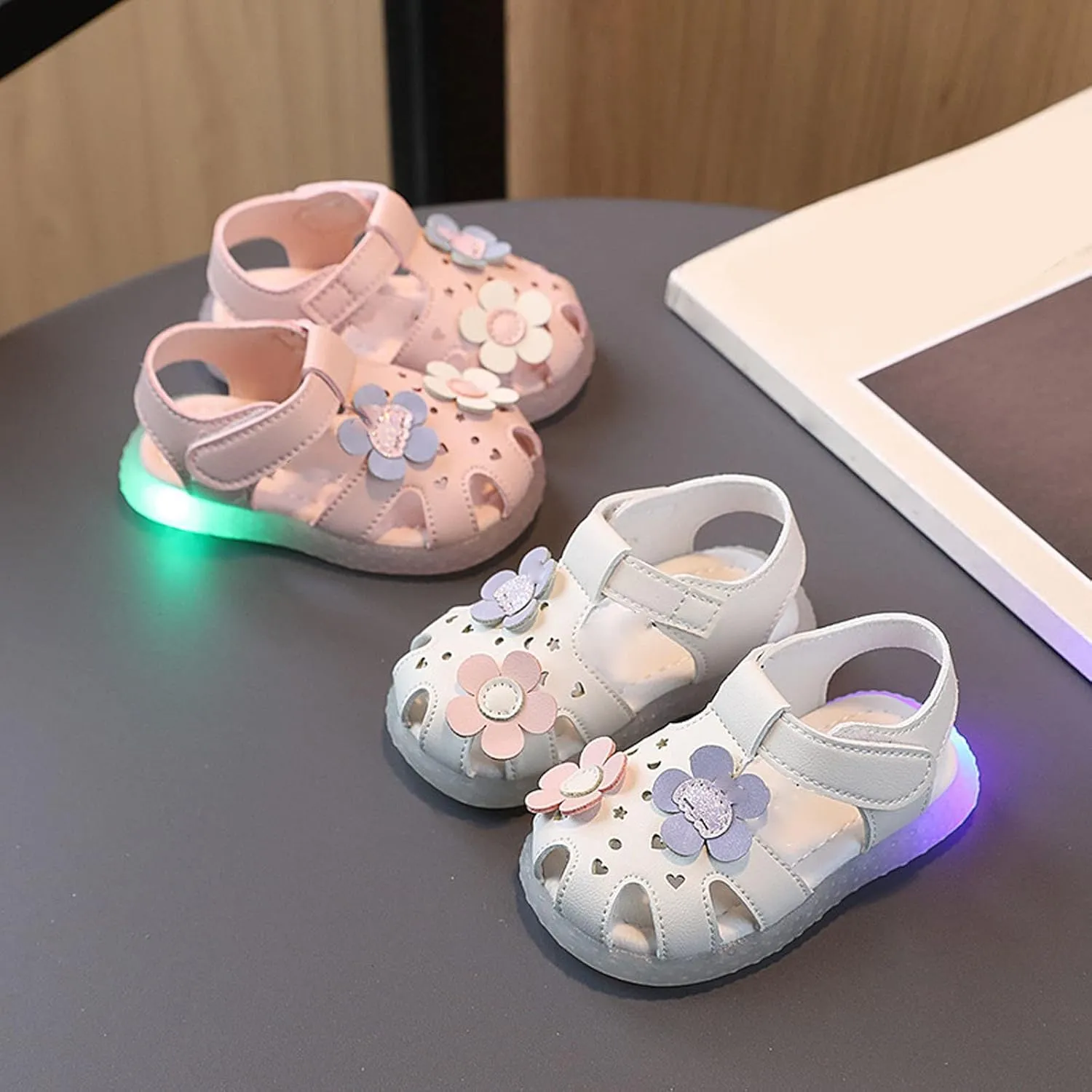 Infant Girls Closed-Toe Light Up Flower Sandals Princess Luminous Lightweight Soft Sole Anti-Slip Leather Flats
