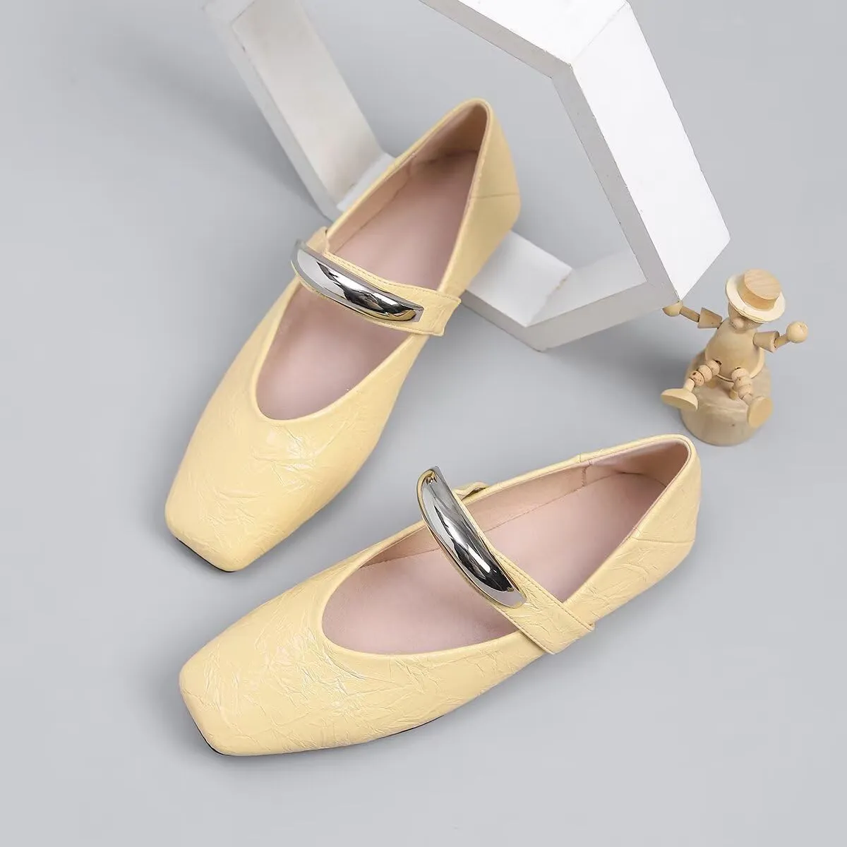 LUXINYU Women Mary Jane Pleated Leather Ballet Flats Square Toe Sliver Metal Strap Casual Party Dress Shoes