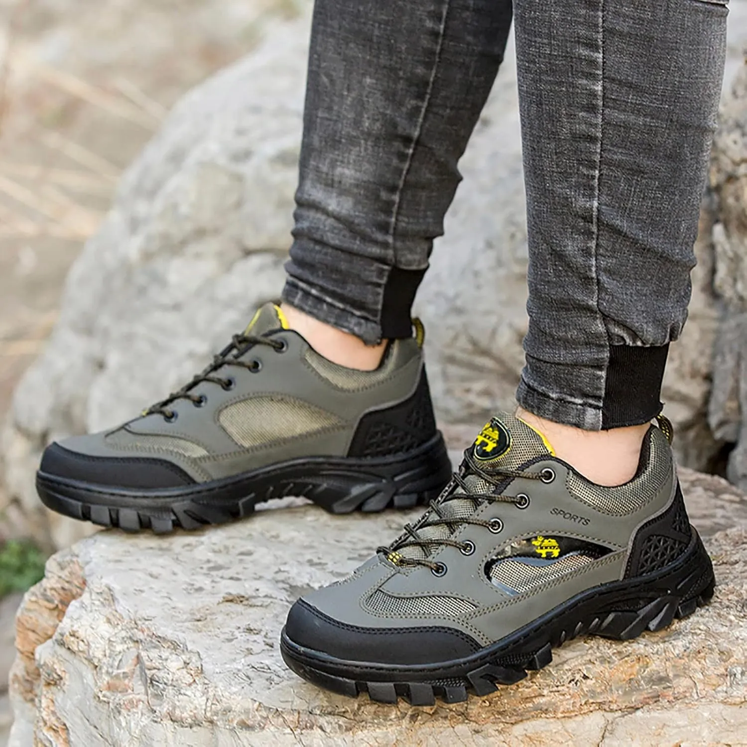 Men's Slip on Walking Shoes PU Leather Comfort Memory Foam Breathable Fashion Sneakers Non Slip Arch Support Vacation Training Gym Shoes Wide Width