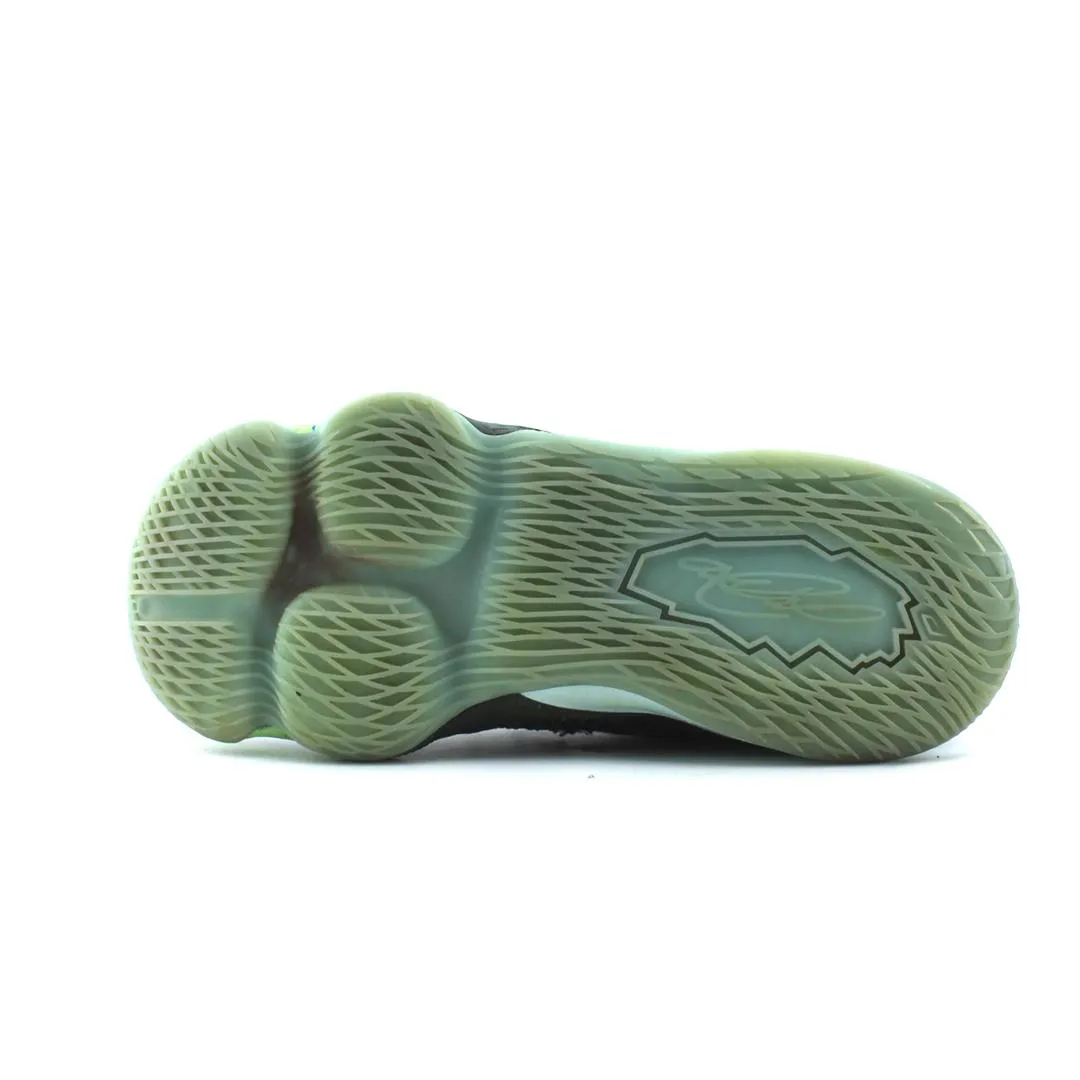 NIKE FAST BREAK