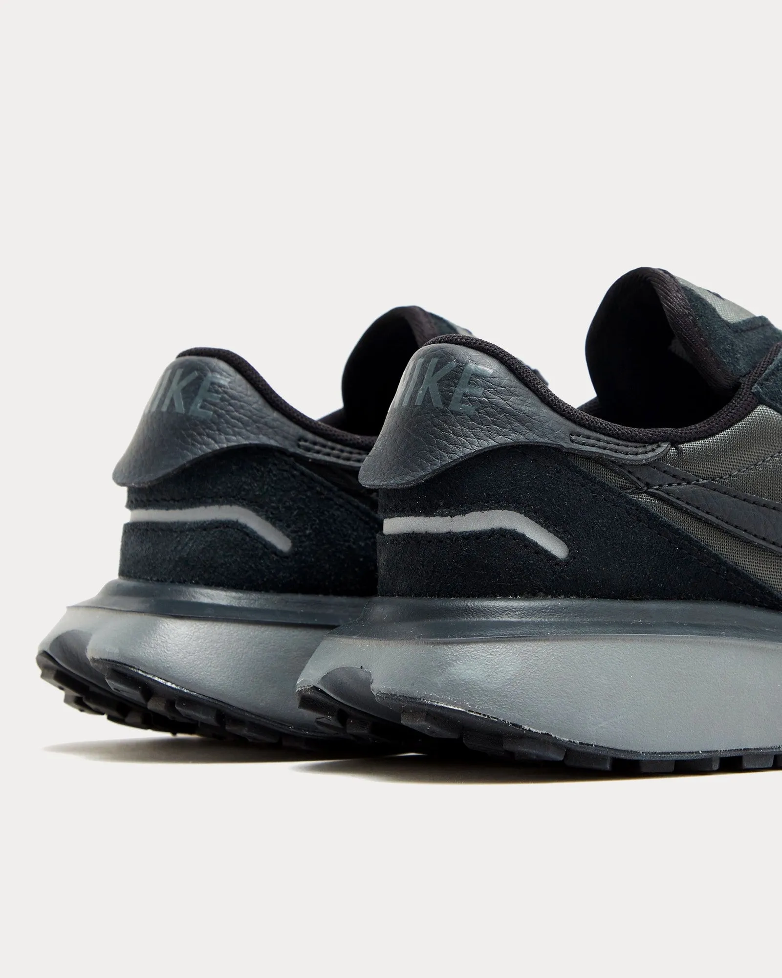 Phoenix Waffle Anthracite / Black / Off Noir / Smoke Grey Low Top Sneakers