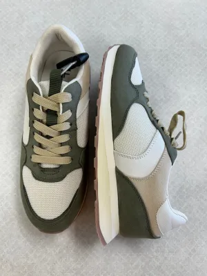 Shoes Sneakers By Just Fab In Green & Tan, Size:8