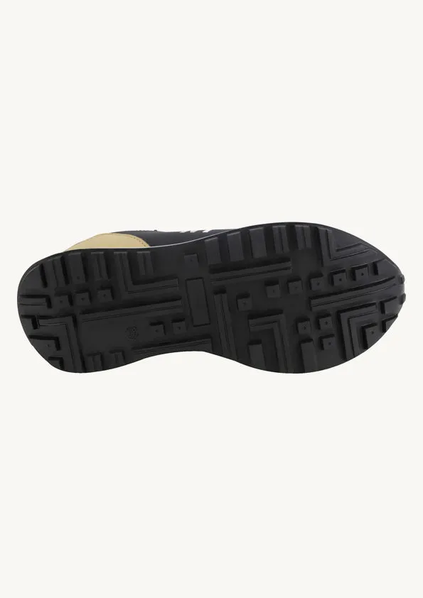 Sneakers With Logo
