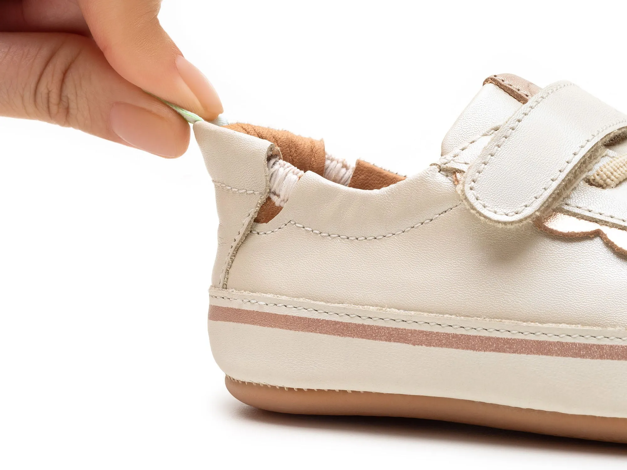 Tip Toey Joey Girl's Flouncy Shoes, Antique White/Metalic Salmon