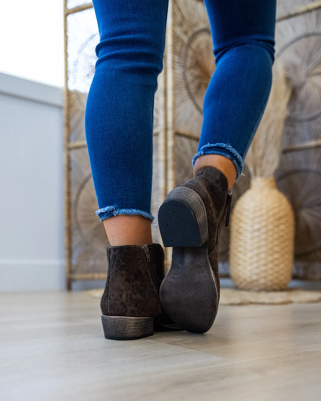 Very G Charming Boots - Taupe Leopard