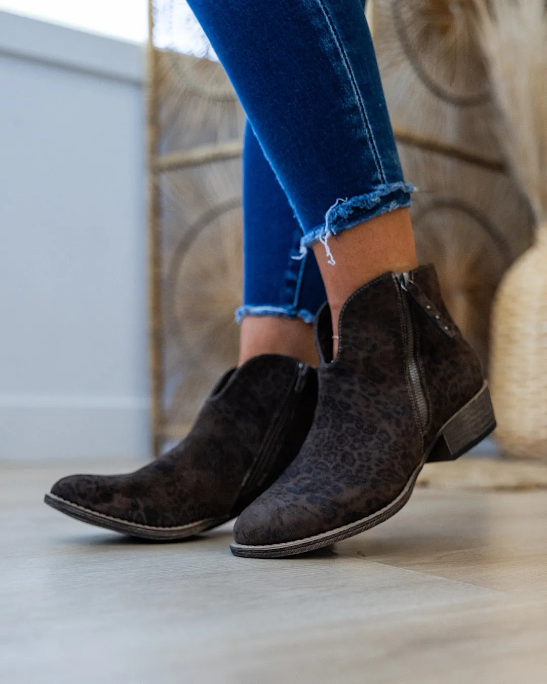 Very G Charming Boots - Taupe Leopard