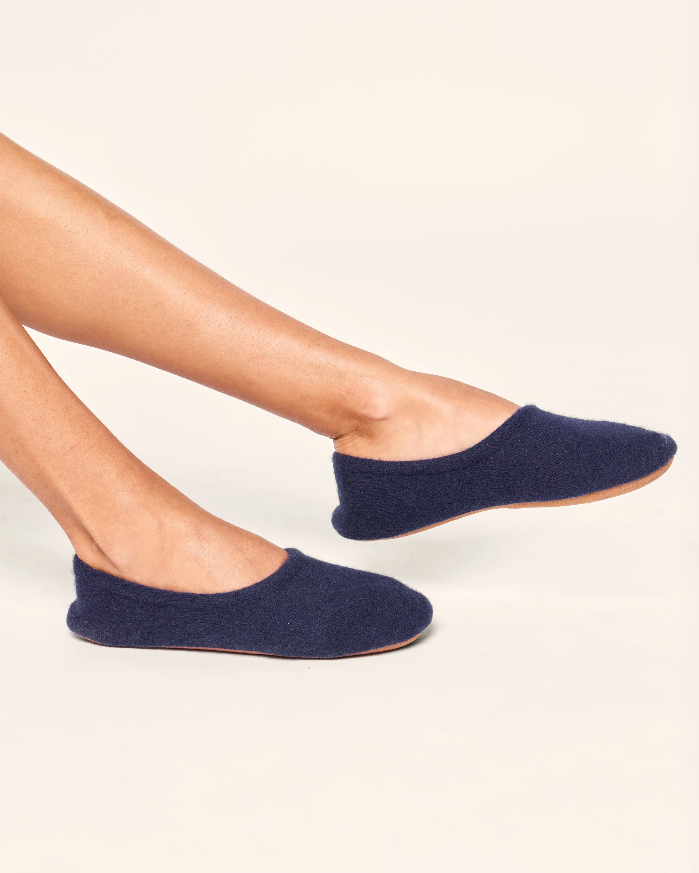 Women's Cashmere Slippers in Navy