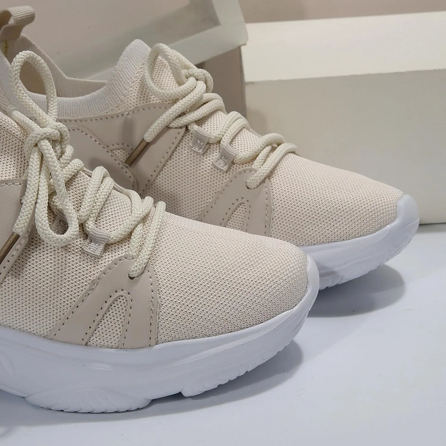 Womens Walking Shoes Slip on Dressy Knitted Non Slip Running Shoes Wide Width Breathable Mesh Sports Workout Tennis Shoes Ladies 2024 Fashion Sneakers
